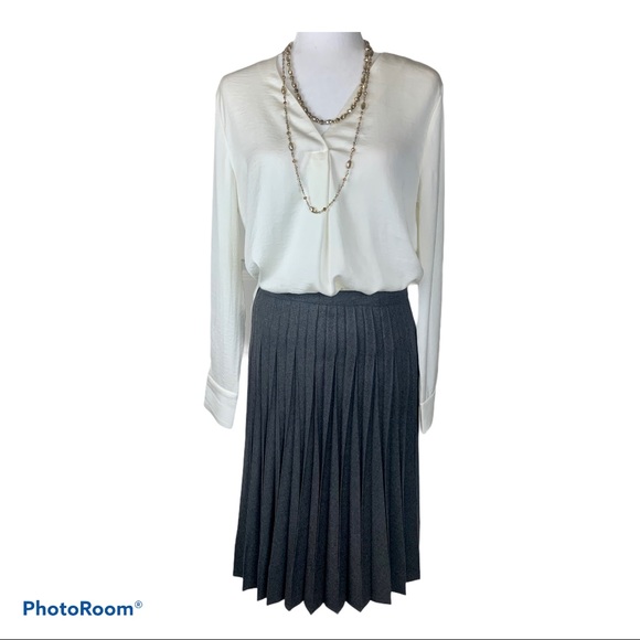 Banana Republic Wool/Polyester Pleated Midi Skirt - Picture 4 of 6